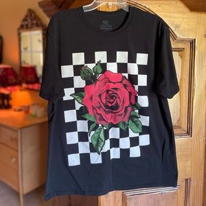 Rose graphic tee!